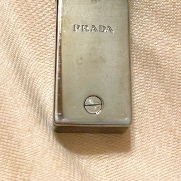 Auth. Prada Rare Trick Acrylic Lipstick Keychain - Picture 13 of 13